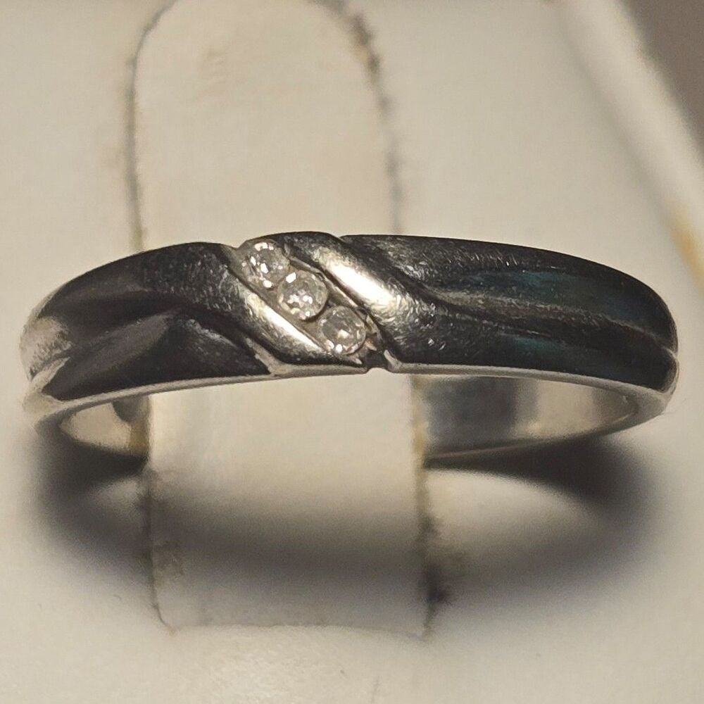 10K White Gold Simple Band Sz 6.5